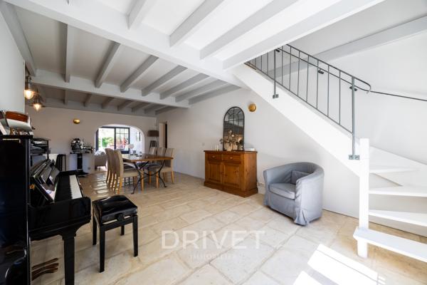 Maison 6 pièce(s) 4 chambre(s) 166 m²