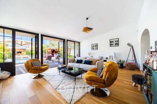 Maison 6 pièce(s) 4 chambre(s) 166 m²
