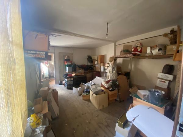 Maison  6 pièce(s)  2 chambre(s)  240 m²