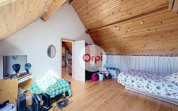 Maison à vendre    4 pièces •  Ambon