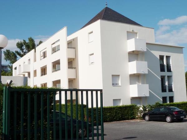 CAMPUS T1 LOUE AVEC BALCON ET PK
