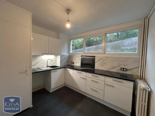 Appartement à louer 4 pièces 64.4m²