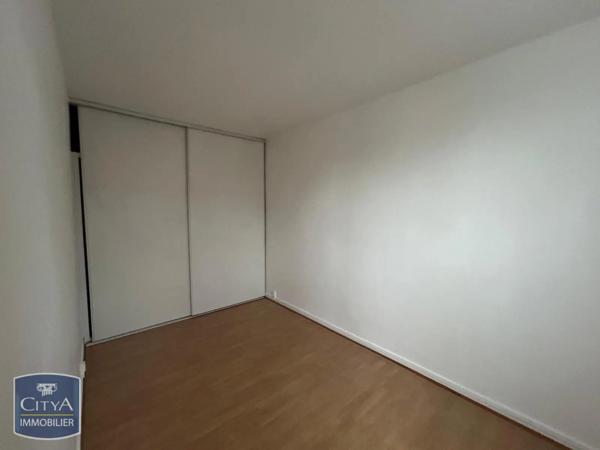 Appartement à louer 4 pièces 64.4m²