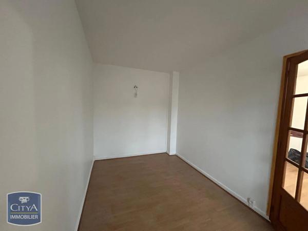 Appartement à louer 4 pièces 64.4m²