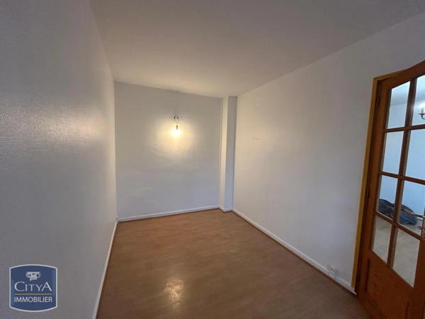 Appartement à louer 4 pièces 64.4m²