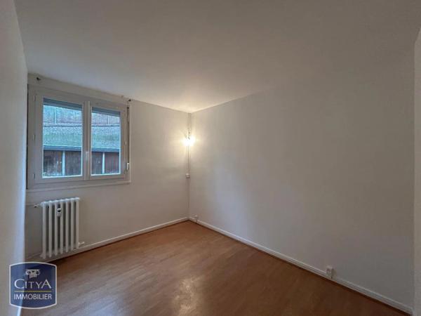 Appartement à louer 4 pièces 64.4m²