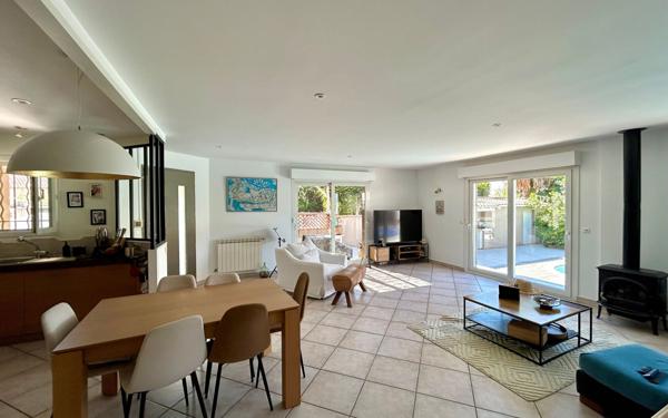 Maison à vendre    3 pièces •  Sète