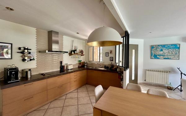 Maison à vendre    3 pièces •  Sète