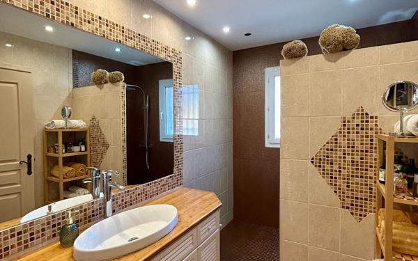 Maison à vendre    3 pièces •  Sète