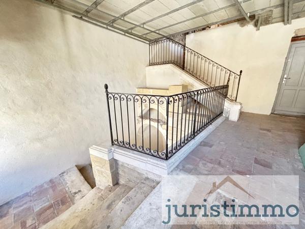 Appartement T2 dans immeuble de charme à Pont-St-Esprit