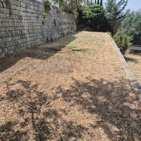 CEYRESTE / TERRAIN A BATIR 455 m² A PROXIMITE DU CENTRE