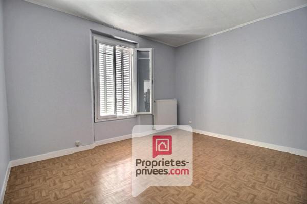 Gare de MONTARGIS à 5 mn à pied - A VENDRE ELEGANTE MEULLIERE de 85 m2 environ avec jardin de 566 m2