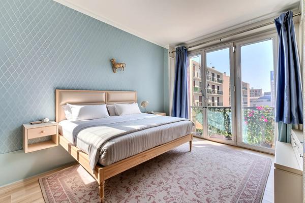 Appartement HYPER CENTRE Colombes 3 pièce(s) ! Parking