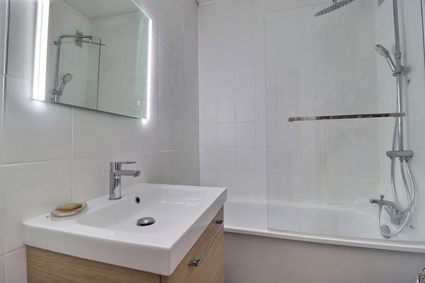 Appartement HYPER CENTRE Colombes 3 pièce(s) ! Parking