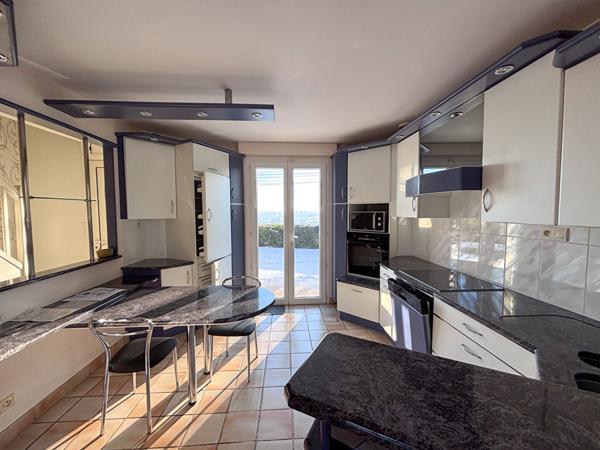 Maison - vie de plain pied - Château-Gontier Sur Mayenne - 4 chambres - 159 m2