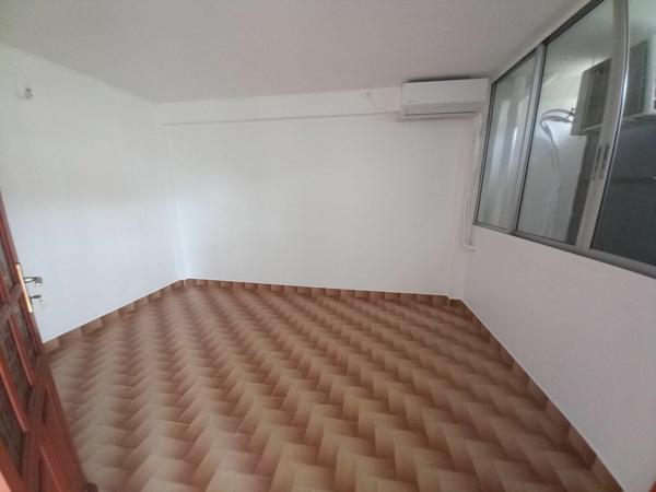 Appartement à louer    4 pièces • 58,75 m2    Les Abymes