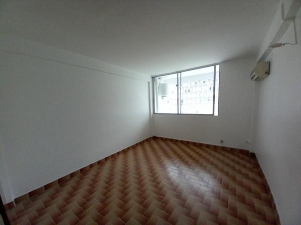 Appartement à louer    4 pièces • 58,75 m2    Les Abymes