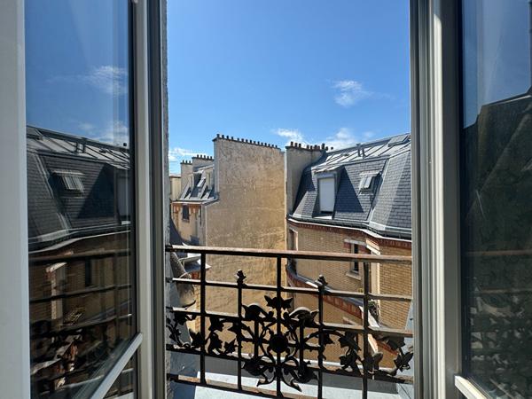 Studette à rénover !