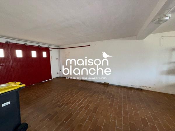 Maison avec terrains à Bâtir