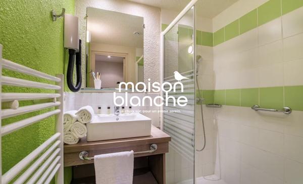 APPARTEMENT T2 - RENTA 7,10 % - LA COLLE SUR LOUP (06)