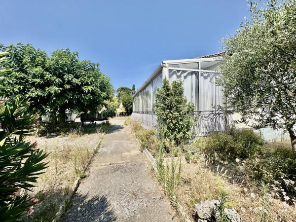 Vente / Maison de plain-pied à Saint-Laurent-des-Arbres (30126)