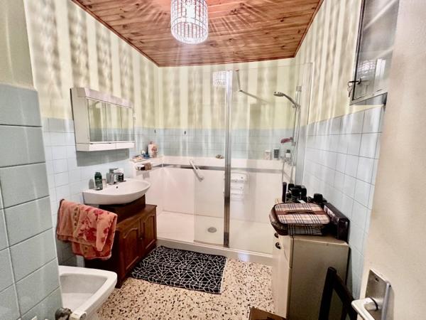 Vente / Maison de plain-pied à Saint-Laurent-des-Arbres (30126)