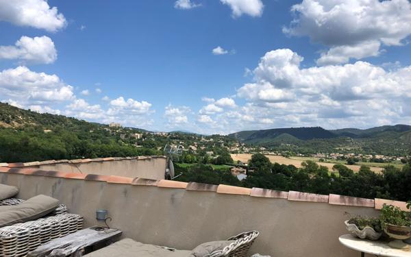 Maison à vendre    9 pièces •  Gréoux-les-Bains