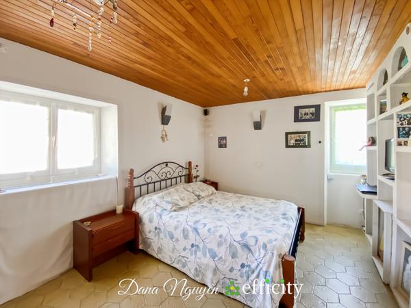 Maison
         4 pièces
        - 80 m² Exclusivité 135 000 €*