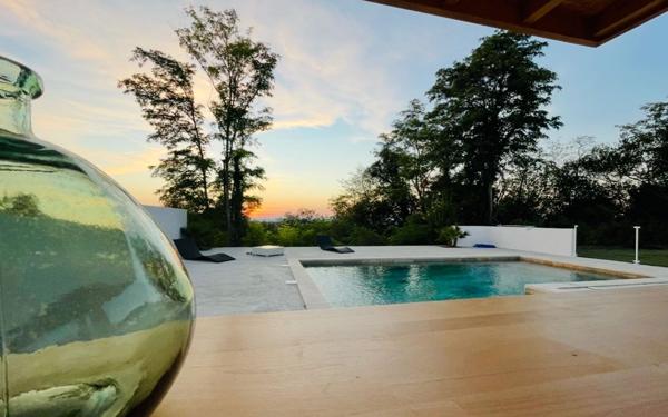 Maison à vendre    5 pièces •  Générac