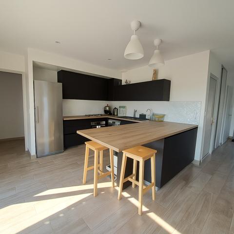 MAISON CONTEMPORAINE AVEC SUITE PARENTALE Saintes (17100)