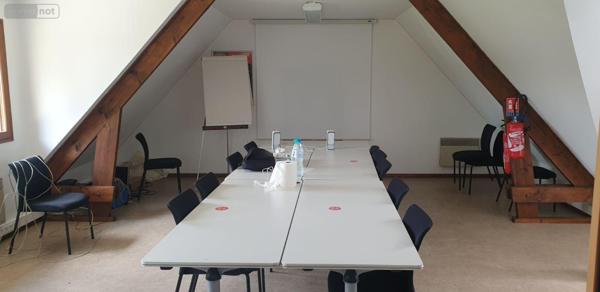 Immeuble à louer à Forges-les-Eaux en Seine-Maritime (76440), ref : LOCA/384   
lac