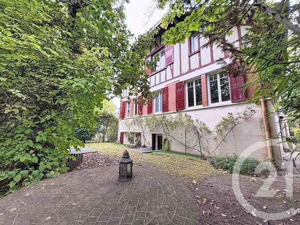 Maison à vendre  7 pièces - 197,68 m 2   LE VESINET  - 78