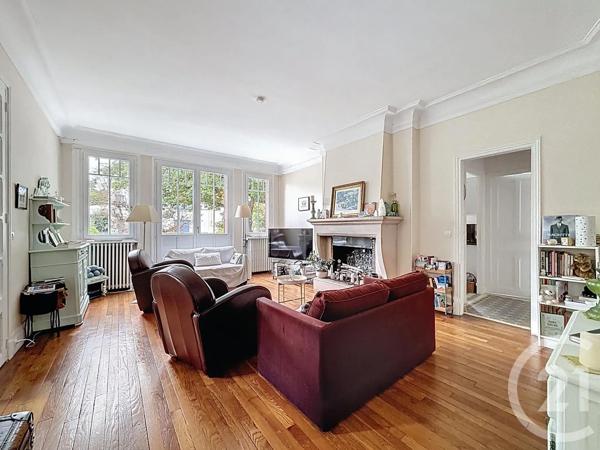 Maison à vendre  7 pièces - 197,68 m 2   LE VESINET  - 78