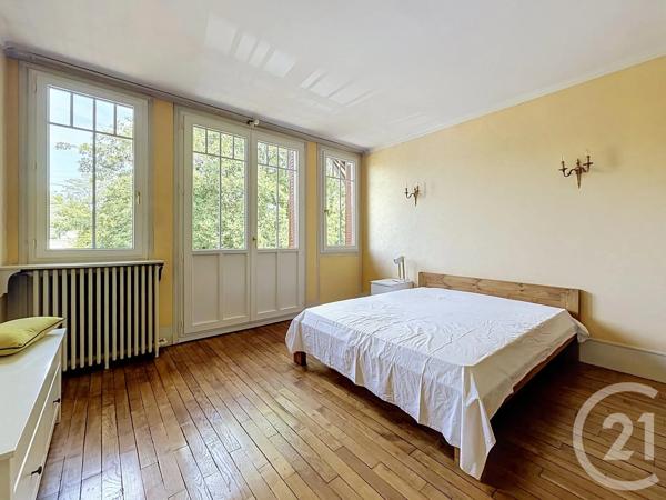 Maison à vendre  7 pièces - 197,68 m 2   LE VESINET  - 78