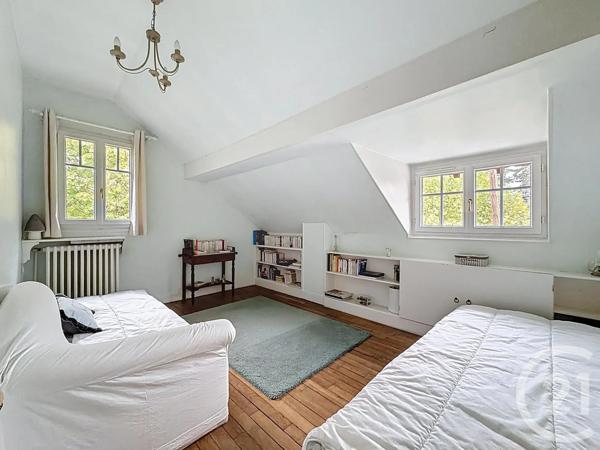 Maison à vendre  7 pièces - 197,68 m 2   LE VESINET  - 78
