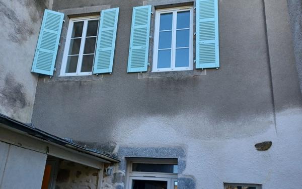 Immeuble à vendre    14 pièces •  Le Dorat