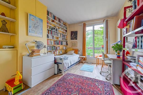 Appartement F3 à vendre  3 pièces - 91,07 m 2   PARIS  - 75020