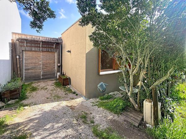 Meyreuil - Maison bioclimatique - plain-pied - 5 pièces - 106 m2 - garage - dépendance