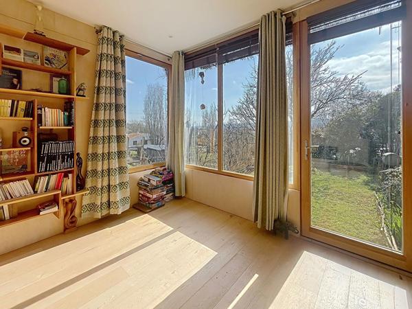 Meyreuil - Maison bioclimatique - plain-pied - 5 pièces - 106 m2 - garage - dépendance