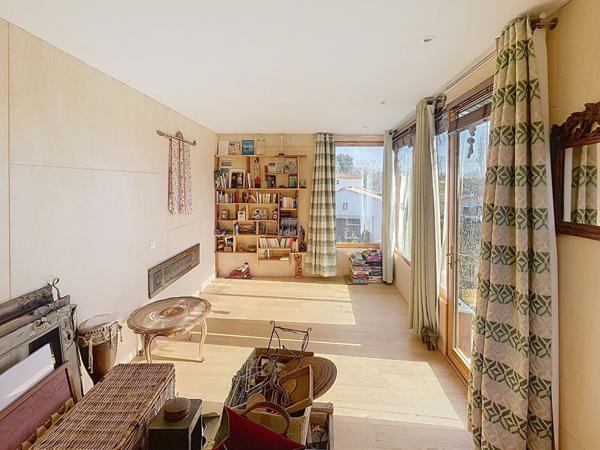 Meyreuil - Maison bioclimatique - plain-pied - 5 pièces - 106 m2 - garage - dépendance