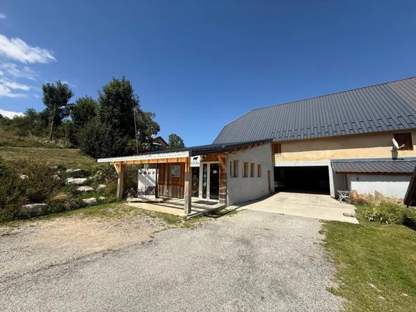 Appartement à vendre 2 pièces AGNIERES EN DEVOLUY (05) jardin et garage