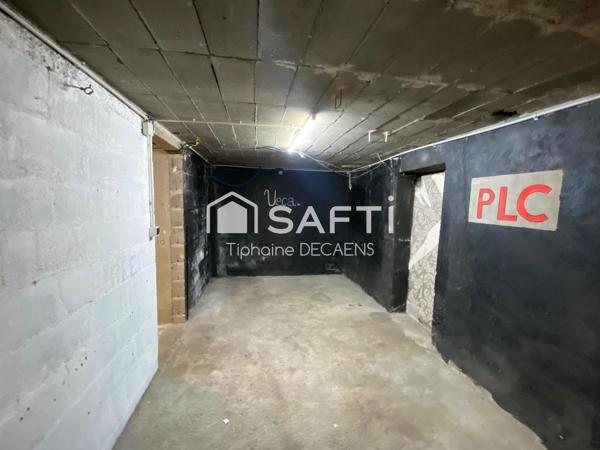 Commerce de proximité. Mur en vente, bail deja en cours