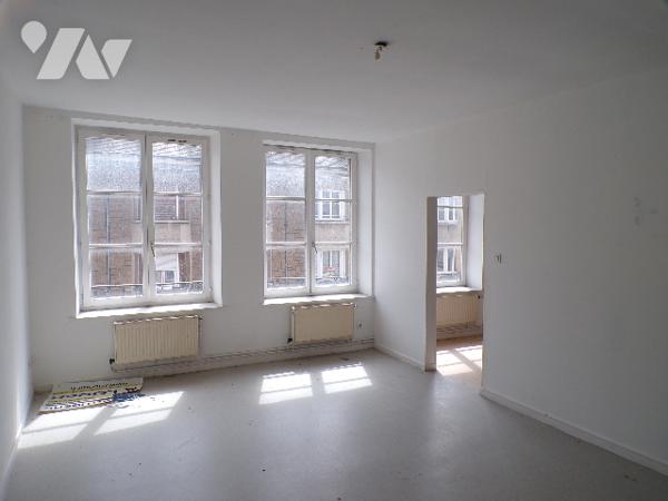 Ensemble immobilier à usage mixte