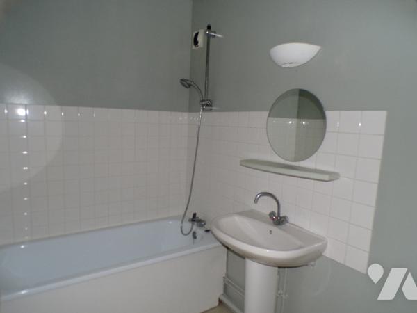 Ensemble immobilier à usage mixte