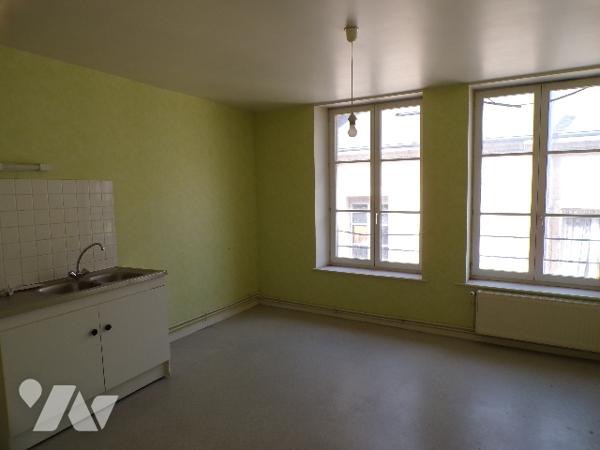 Ensemble immobilier à usage mixte