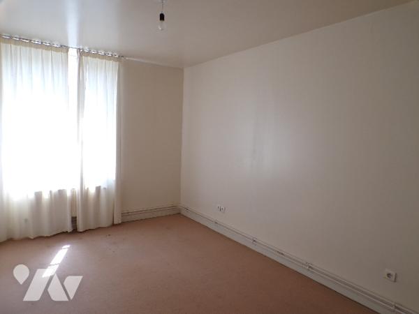 Ensemble immobilier à usage mixte