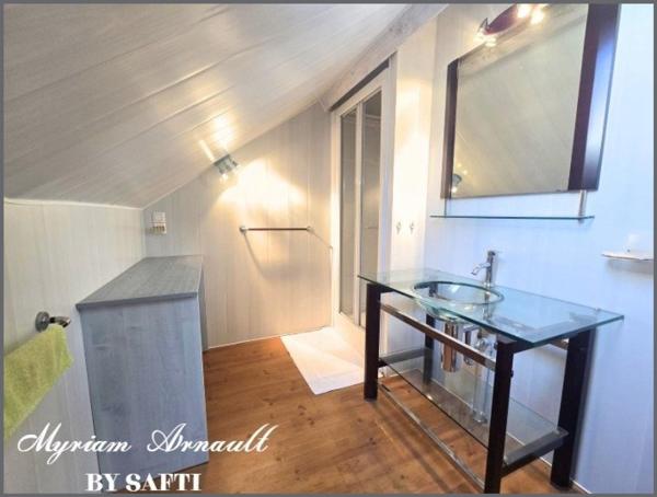 Grande maison en pierre 4 chambres avec dépendance