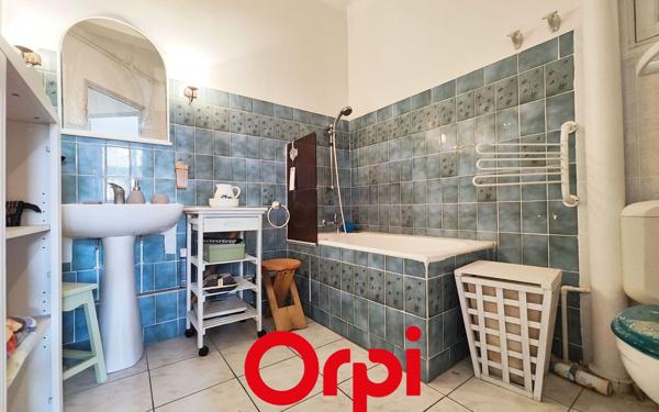 Appartement à vendre    2 pièces • 45,60 m2 Bandol