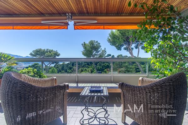 T4/5 de PRESTIGE "CARRÉ d'OR" 13008 - 2 TERRASSES - VUE MER dans un ÉCRIN de NATURE PRÉSERVÉE.