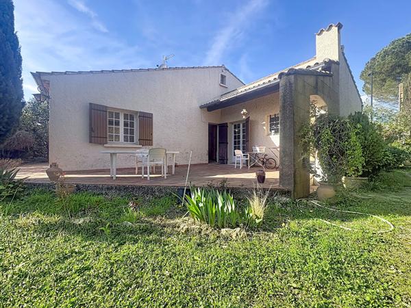 Maison Orange d'environ 121m²